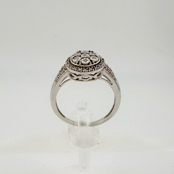 Pretty Round Natural Diamond Ring Size 7 - Picture 2 of 12